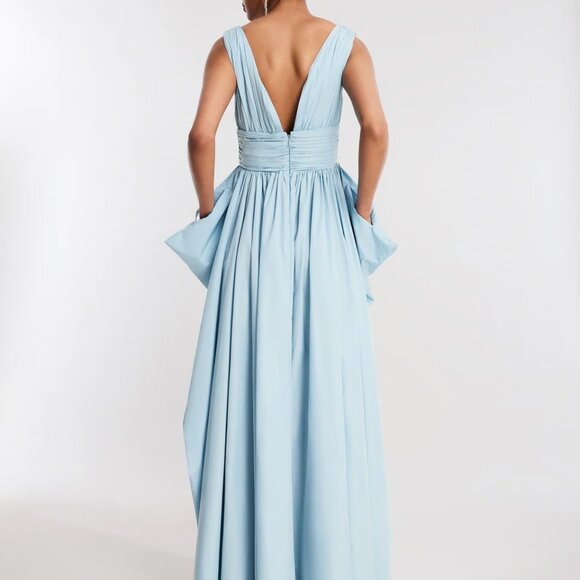 Bcbgmaxazria Phoenix V neck gown dream blue - Picture 2 of 6